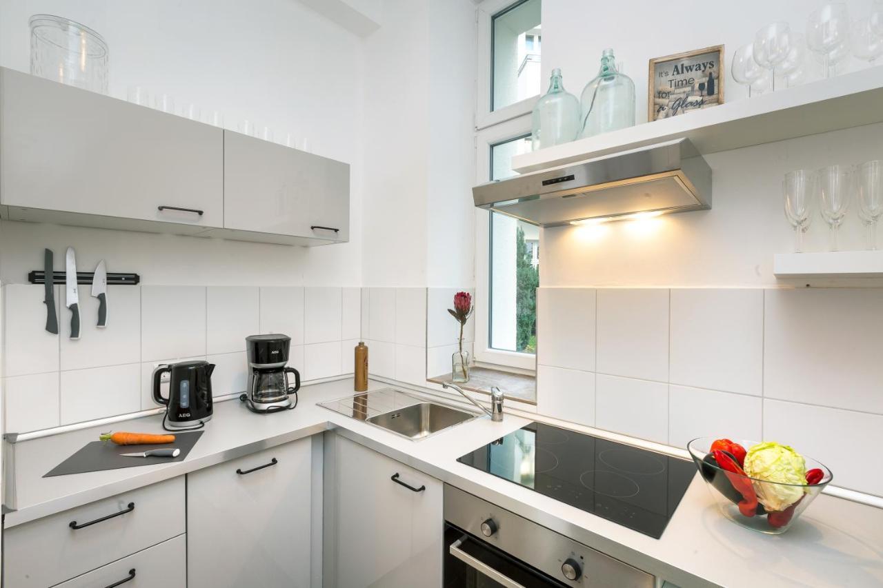 Newton-Appartement mit 3 Schlafzimmern Berlin Exterior foto