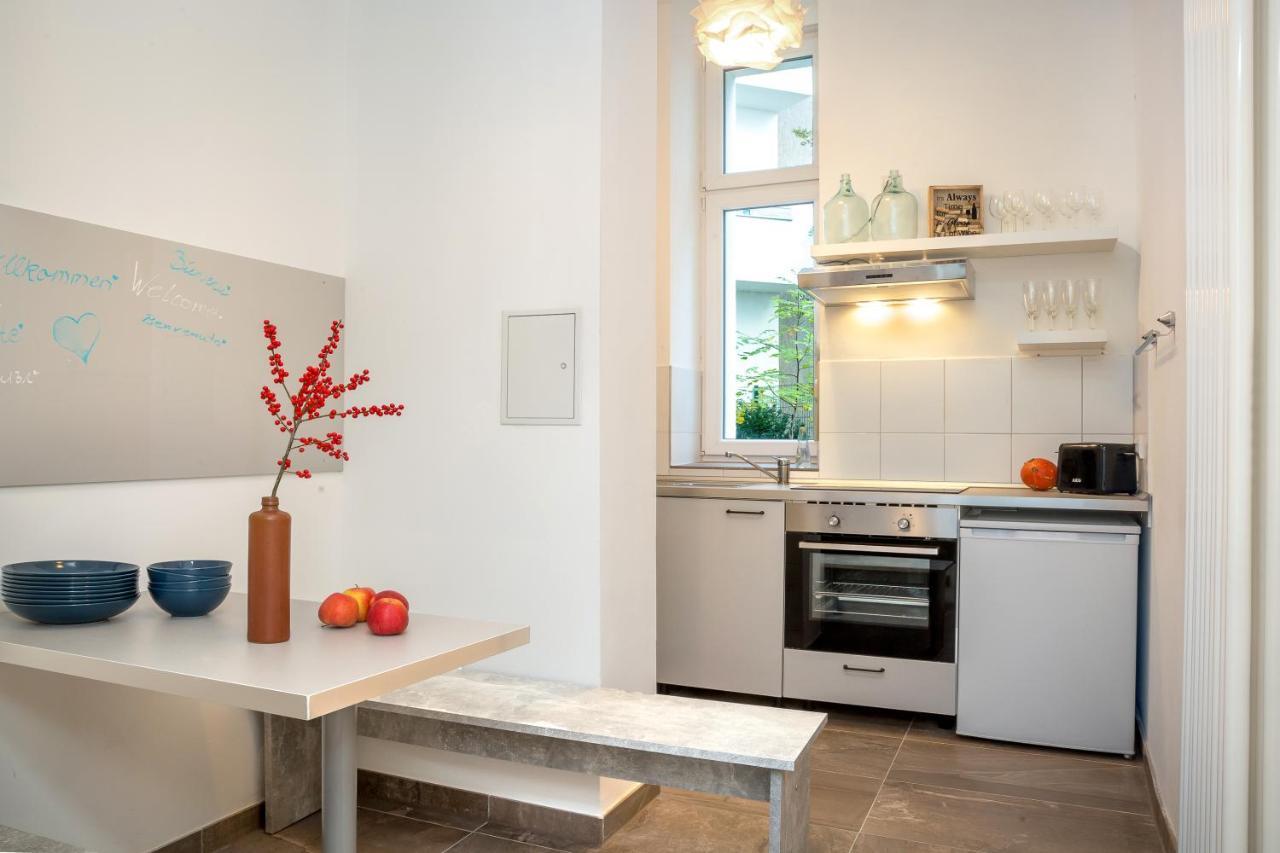 Newton-Appartement mit 3 Schlafzimmern Berlin Exterior foto